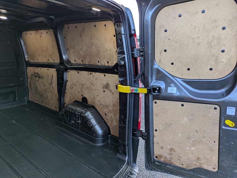 Ford 2.0 300 EcoBlue Limited Panel Van 5dr Diesel Auto L1 H1 Euro 6 (s/s) (170 ps)