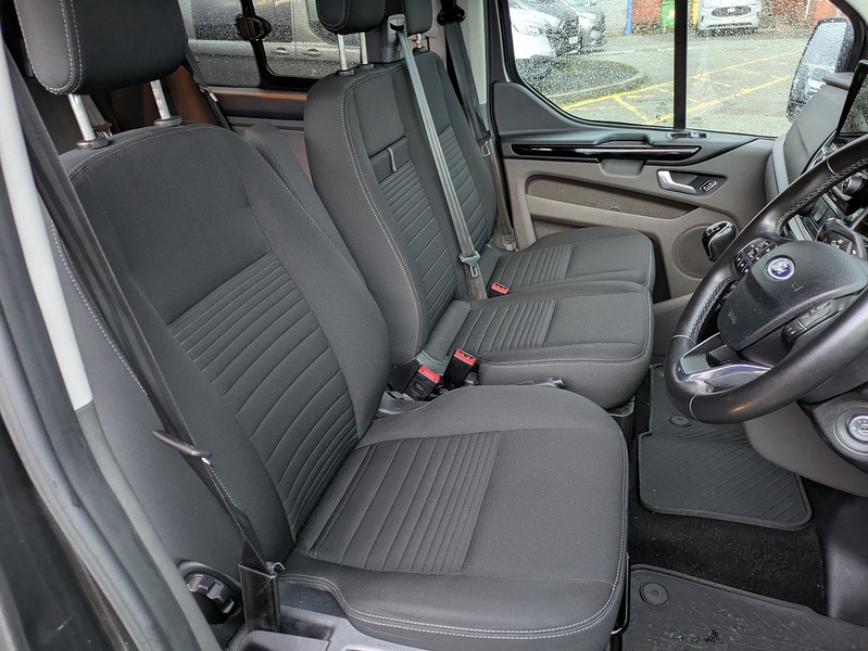 Ford 2.0 320 EcoBlue Limited Crew Van Double Cab 5dr Diesel Manual L2 H1 Euro 6 (s/s) (130 ps)