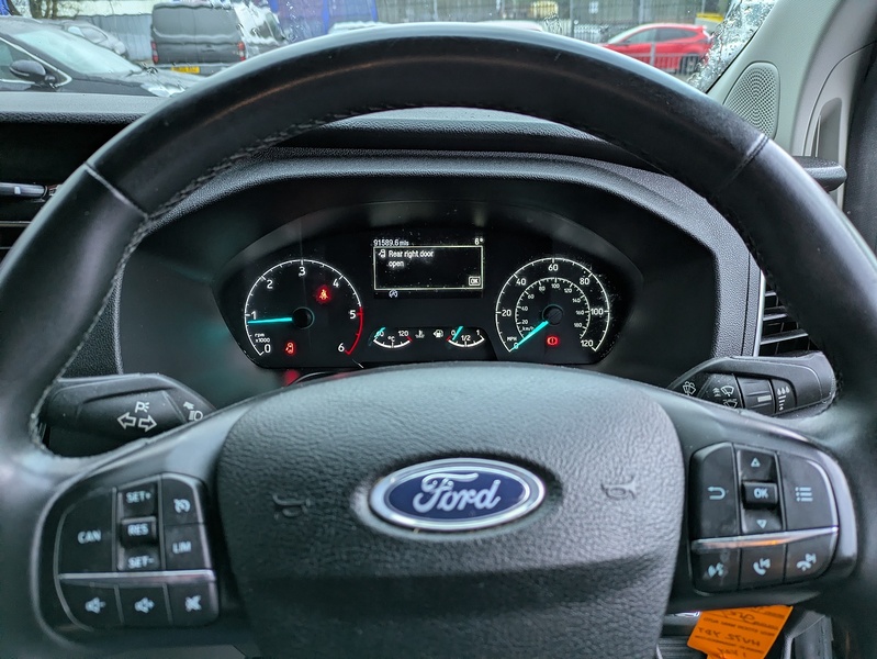 Ford 2.0 320 EcoBlue Limited Crew Van Double Cab 5dr Diesel Manual L2 H1 Euro 6 (s/s) (130 ps)