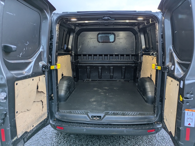 Ford 2.0 320 EcoBlue Limited Crew Van Double Cab 5dr Diesel Manual L2 H1 Euro 6 (s/s) (130 ps)