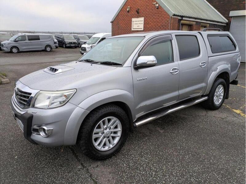 Toyota 3.0 D-4D Invincible X Pickup Double Cab 4dr Diesel Auto 4WD Euro 5 (Hi Over) (171 ps)
