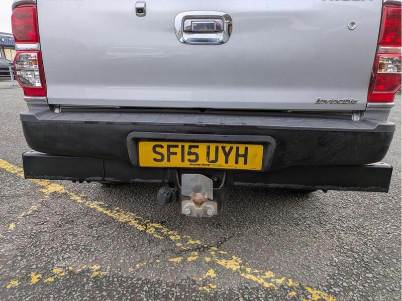 Toyota 3.0 D-4D Invincible X Pickup Double Cab 4dr Diesel Auto 4WD Euro 5 (Hi Over) (171 ps)