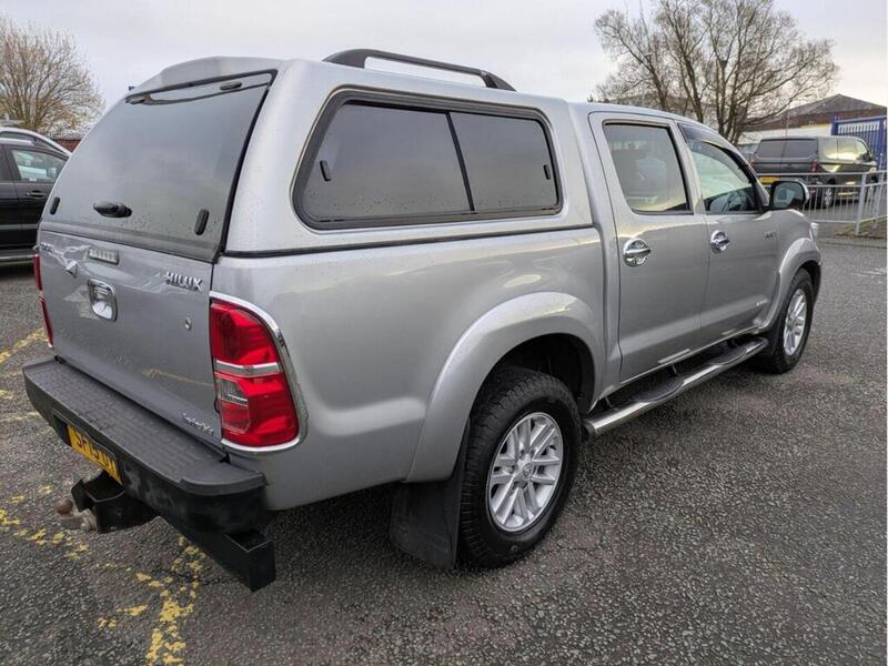 Toyota 3.0 D-4D Invincible X Pickup Double Cab 4dr Diesel Auto 4WD Euro 5 (Hi Over) (171 ps)