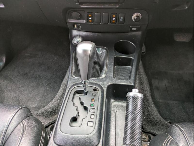 Toyota 3.0 D-4D Invincible X Pickup Double Cab 4dr Diesel Auto 4WD Euro 5 (Hi Over) (171 ps)