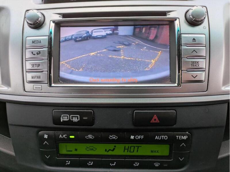 Toyota 3.0 D-4D Invincible X Pickup Double Cab 4dr Diesel Auto 4WD Euro 5 (Hi Over) (171 ps)