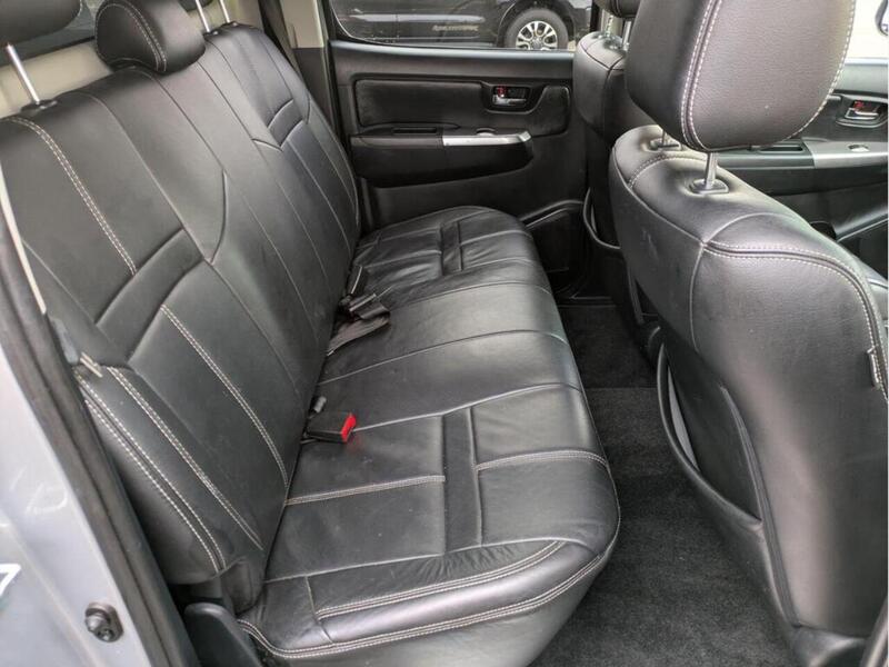 Toyota 3.0 D-4D Invincible X Pickup Double Cab 4dr Diesel Auto 4WD Euro 5 (Hi Over) (171 ps)