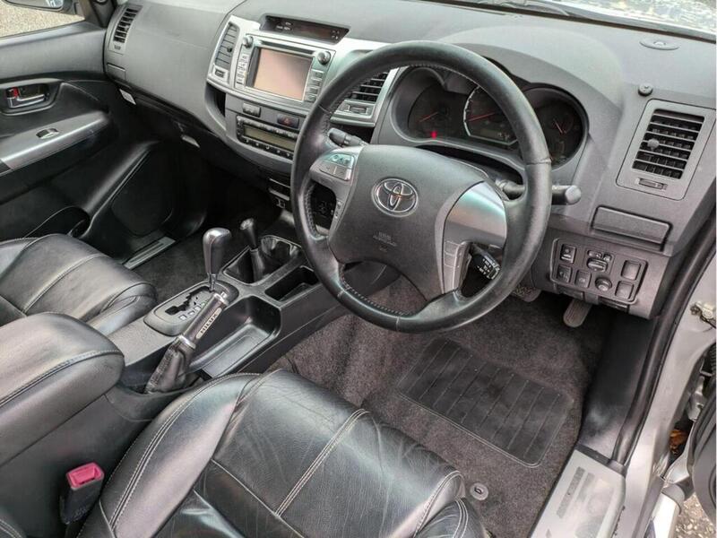 Toyota 3.0 D-4D Invincible X Pickup Double Cab 4dr Diesel Auto 4WD Euro 5 (Hi Over) (171 ps)