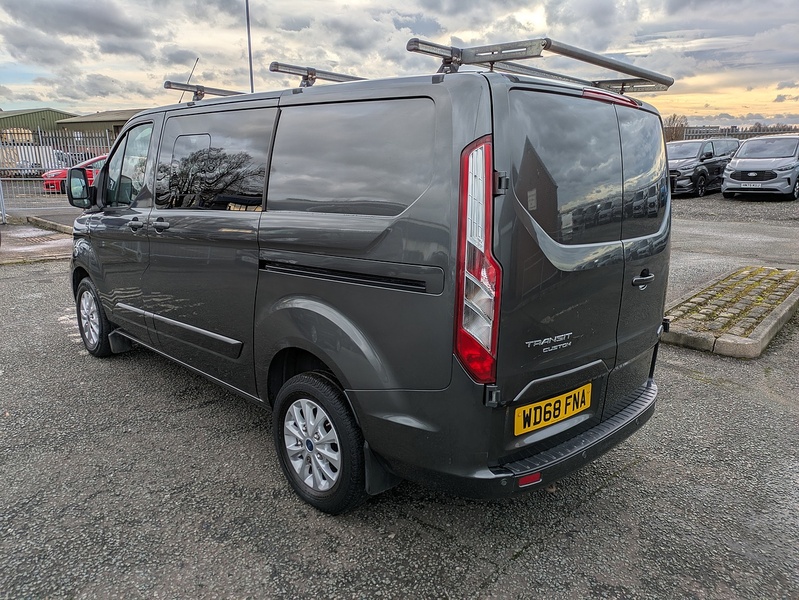 Ford 2.0 320 EcoBlue Limited Crew Van Double Cab 5dr Diesel Manual L1 H1 Euro 6 (6 Seat) (130 ps)