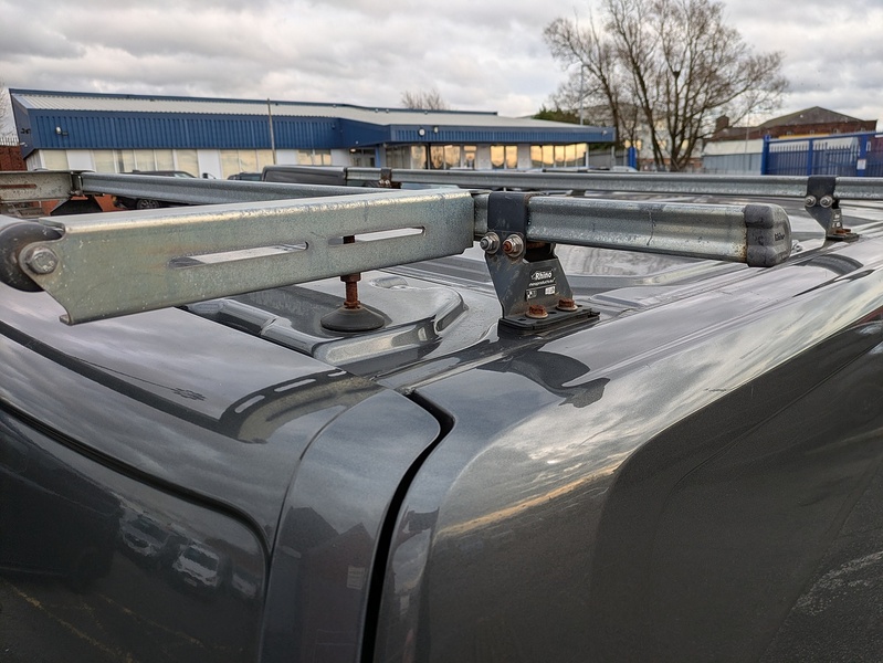 Ford 2.0 320 EcoBlue Limited Crew Van Double Cab 5dr Diesel Manual L1 H1 Euro 6 (6 Seat) (130 ps)