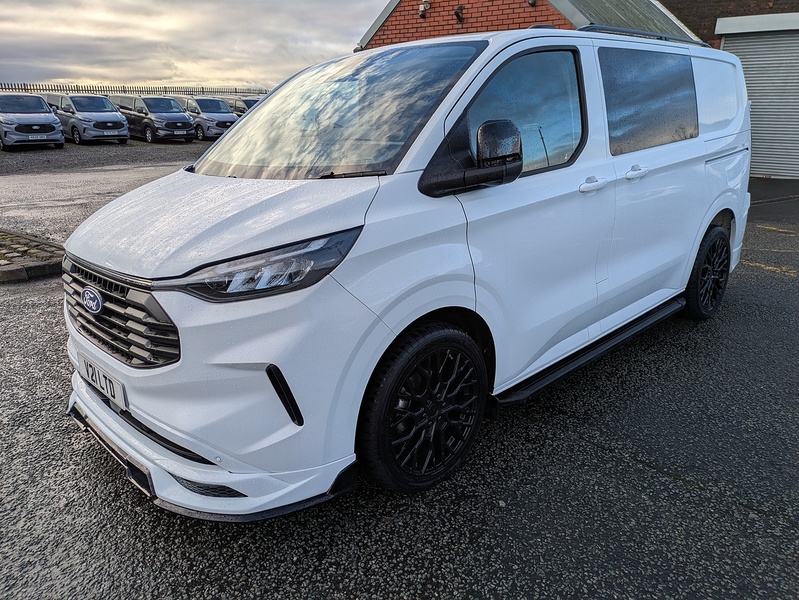 Ford 2.0 320 EcoBlue Limited Crew Van Double Cab 5dr Diesel Auto L1 H1 Euro 6 (s/s) (136 ps)