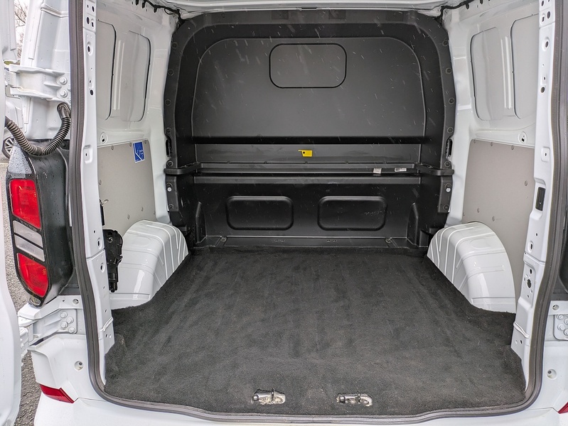 Ford 2.0 320 EcoBlue Limited Crew Van Double Cab 5dr Diesel Auto L1 H1 Euro 6 (s/s) (136 ps)