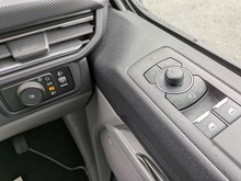 2.0 320 EcoBlue Limited Crew Van Double Cab 5dr Diesel Auto L1 H1 Euro 6 (s/s) (136 ps)