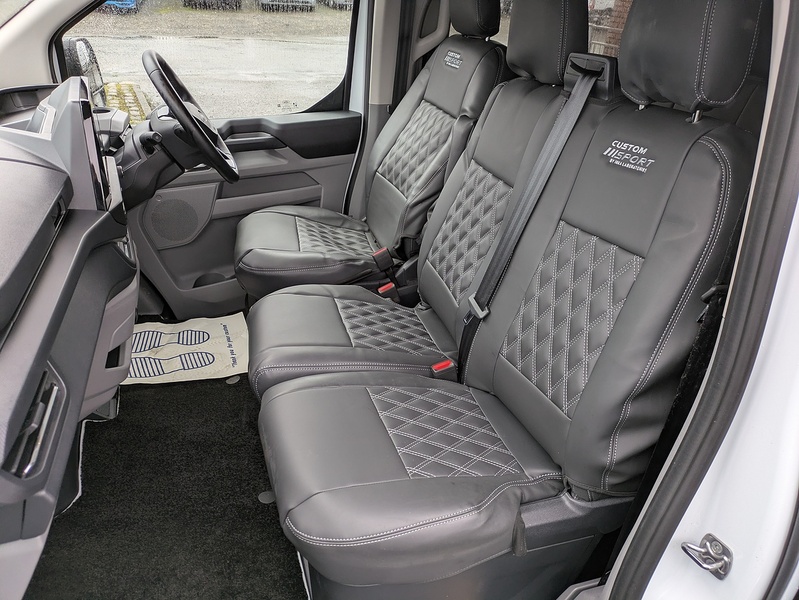 Ford 2.0 320 EcoBlue Limited Crew Van Double Cab 5dr Diesel Auto L1 H1 Euro 6 (s/s) (136 ps)