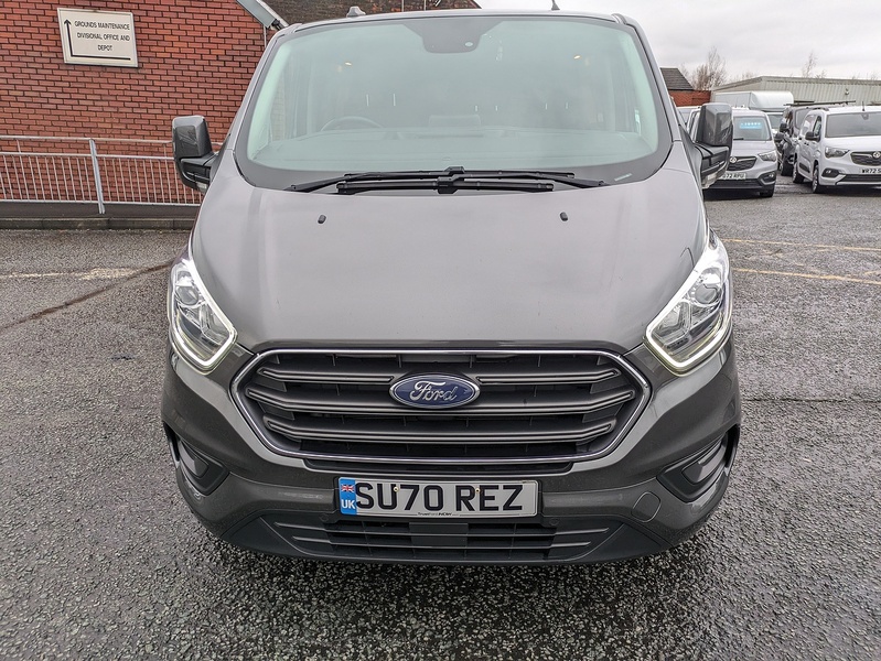 Ford 2.0 300 EcoBlue Limited Crew Van Double Cab 5dr Diesel Auto L1 H1 Euro 6 (s/s) (170 ps)