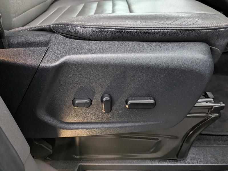 Ford 2.0 300 EcoBlue Limited Crew Van Double Cab 5dr Diesel Auto L1 H1 Euro 6 (s/s) (170 ps)