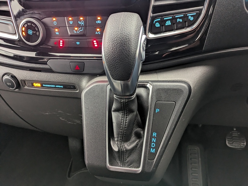 Ford 2.0 300 EcoBlue Limited Crew Van Double Cab 5dr Diesel Auto L1 H1 Euro 6 (s/s) (170 ps)