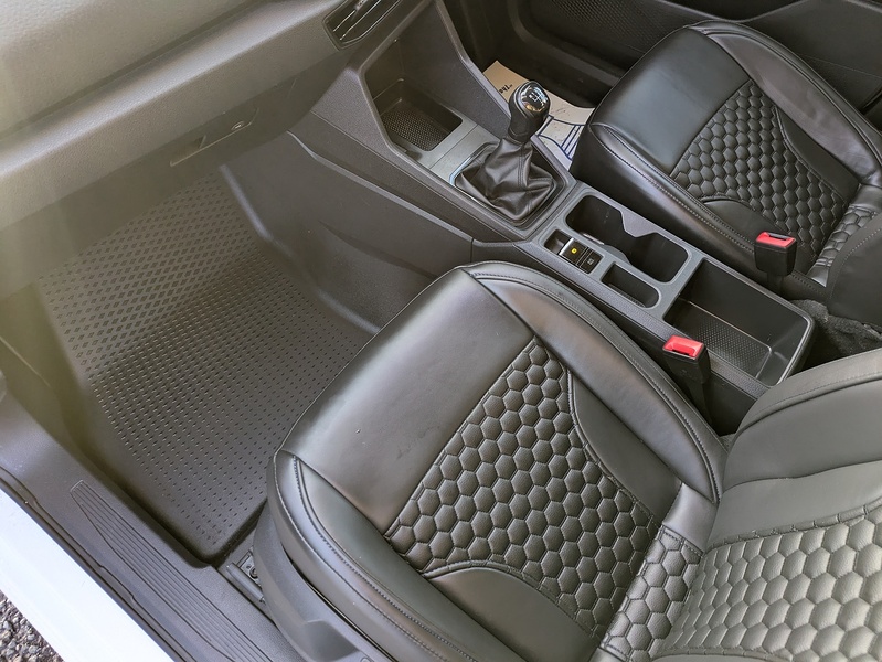 Volkswagen 2.0 TDI C20 Commerce Panel Van 5dr Diesel Manual SWB Euro 6 (s/s) (102 ps)