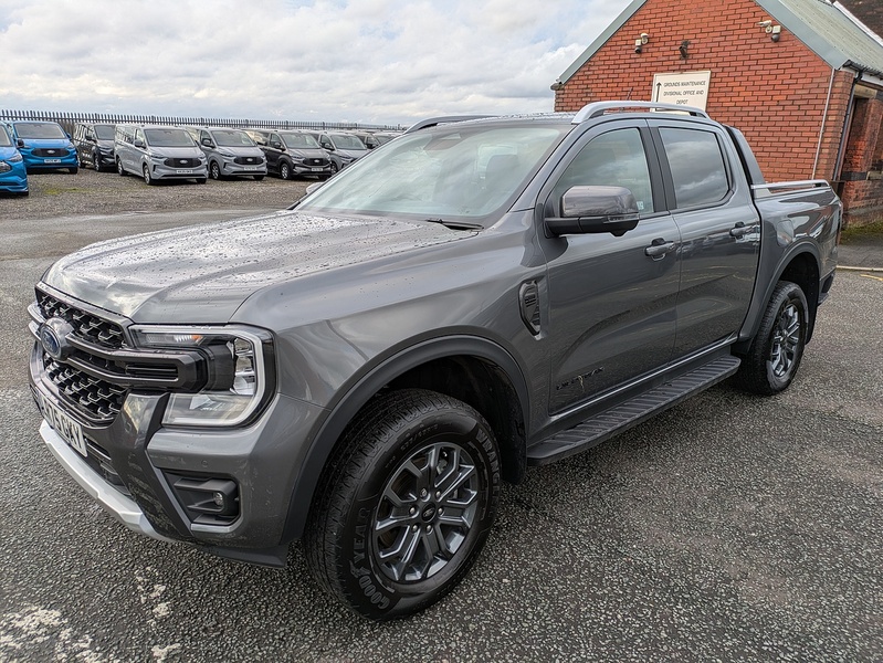 Ford 2.0 TD EcoBlue Wildtrak Pickup Double Cab 4dr Diesel Auto 4WD Euro 6 (s/s) (205 ps)