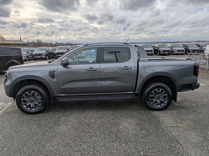 Ford 2.0 TD EcoBlue Wildtrak Pickup Double Cab 4dr Diesel Auto 4WD Euro 6 (s/s) (205 ps)