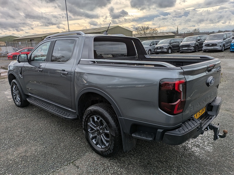 Ford 2.0 TD EcoBlue Wildtrak Pickup Double Cab 4dr Diesel Auto 4WD Euro 6 (s/s) (205 ps)