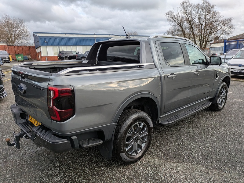 Ford 2.0 TD EcoBlue Wildtrak Pickup Double Cab 4dr Diesel Auto 4WD Euro 6 (s/s) (205 ps)