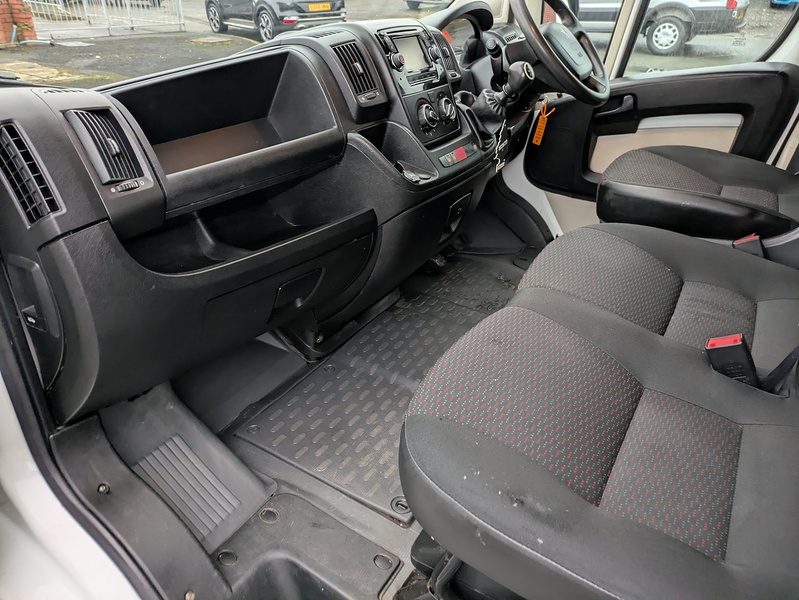 Peugeot 2.2 HDi 335 Professional Panel Van 4dr Diesel Manual L3 H2 (195 g/km, 130 bhp)