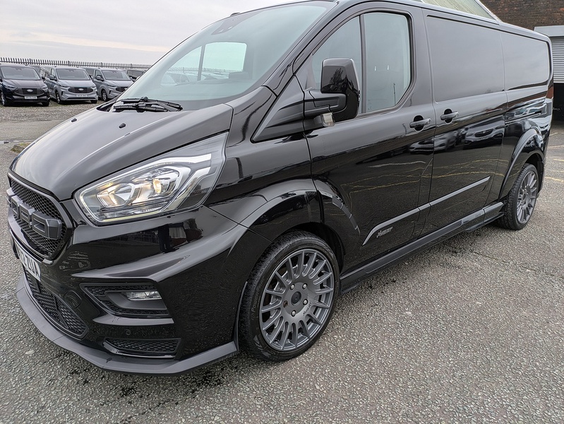 Ford 2.0 320 EcoBlue Limited Panel Van 5dr Diesel Auto L2 H1 Euro 6 (170 ps)