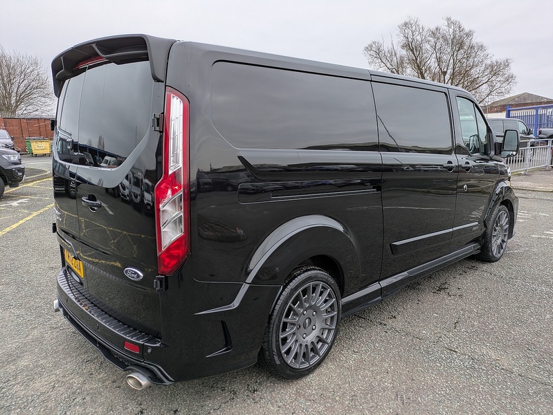 Ford 2.0 320 EcoBlue Limited Panel Van 5dr Diesel Auto L2 H1 Euro 6 (170 ps)