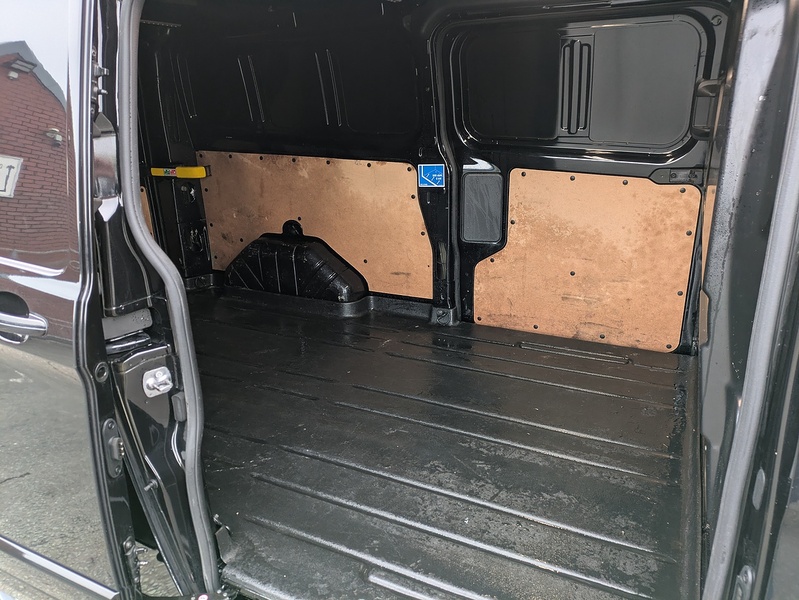 Ford 2.0 320 EcoBlue Limited Panel Van 5dr Diesel Auto L2 H1 Euro 6 (170 ps)