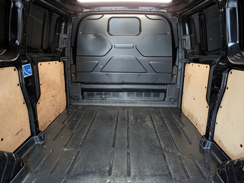 Ford 2.0 320 EcoBlue Limited Panel Van 5dr Diesel Auto L2 H1 Euro 6 (170 ps)