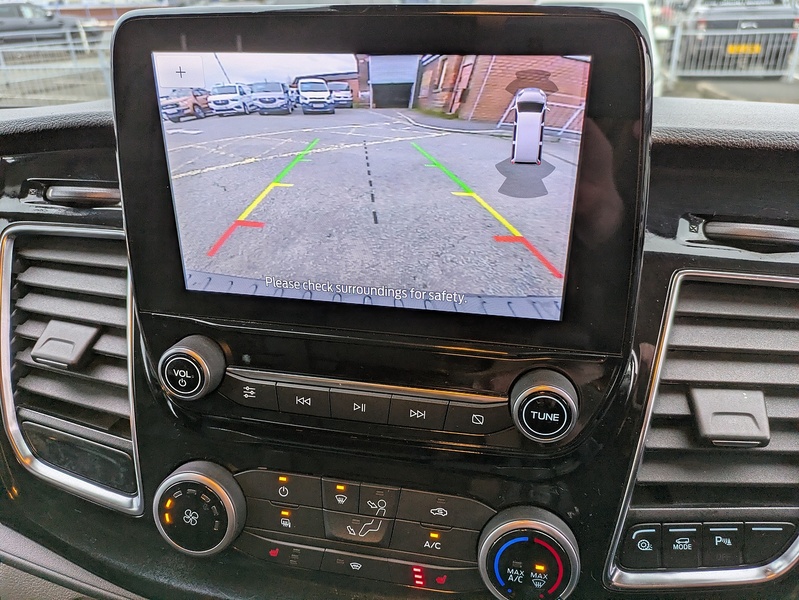 Ford 2.0 320 EcoBlue Limited Panel Van 5dr Diesel Auto L2 H1 Euro 6 (170 ps)