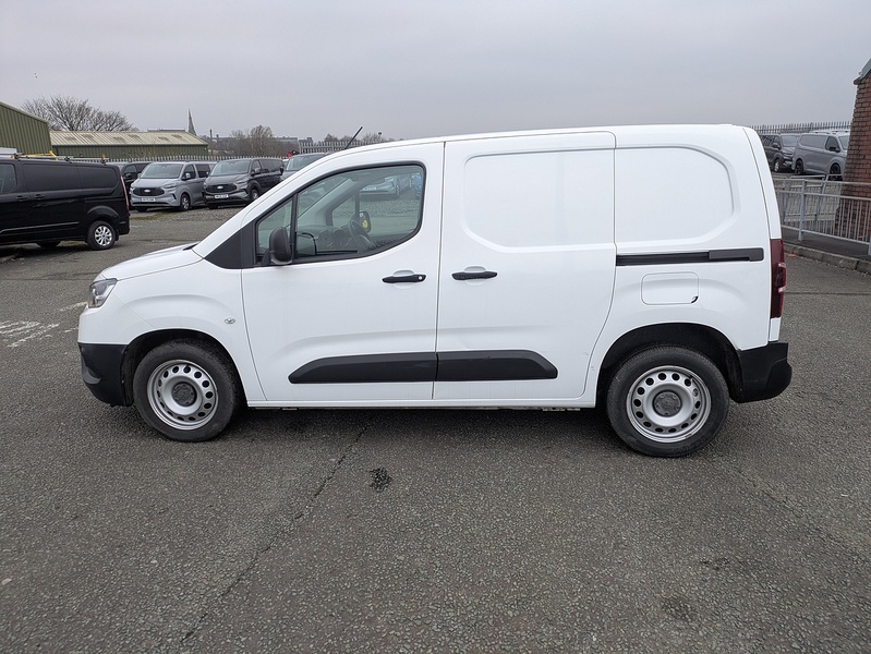 Toyota 1.5 BlueHDi Active Short Panel Van 5dr Diesel Manual SWB Euro 6 (s/s) (100 bhp)