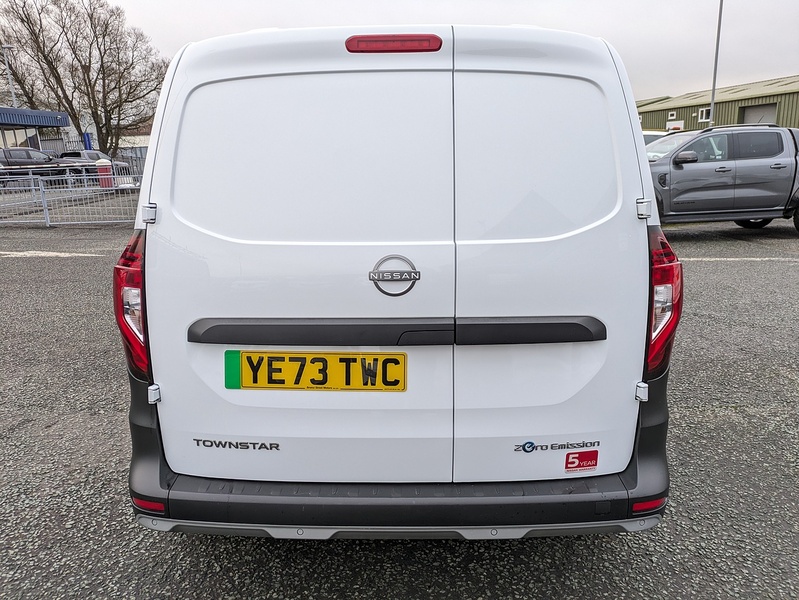 Nissan 45kWh Acenta Panel Van 6dr Electric Auto L1 (122 ps)
