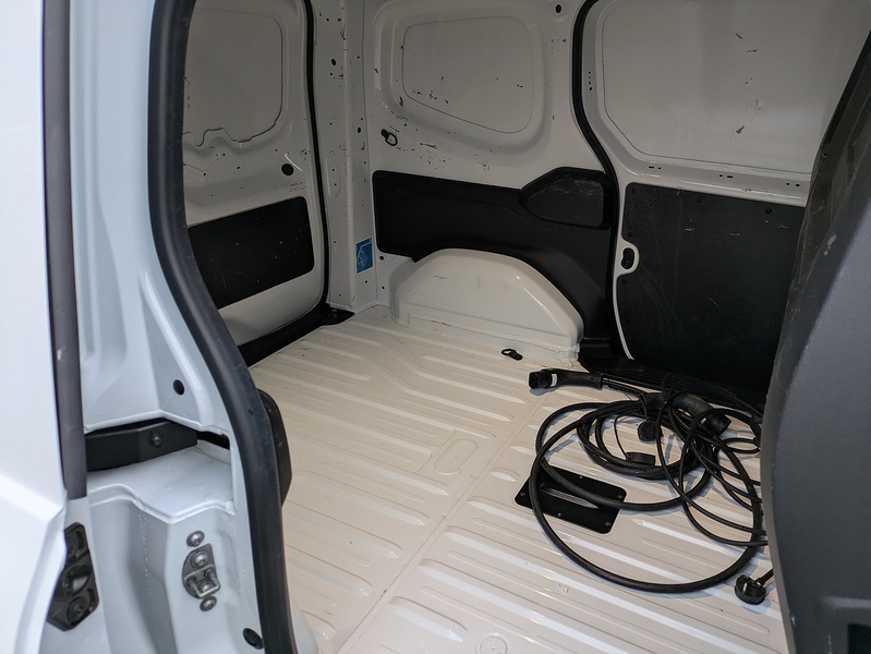 Nissan 45kWh Acenta Panel Van 6dr Electric Auto L1 (122 ps)