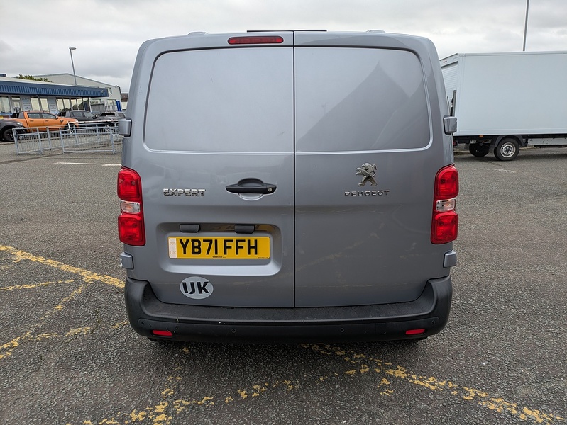 Peugeot 2.0 BlueHDi 1400 Professional Premium Standard Panel Van 6dr Diesel Manual MWB Euro 6 (s/s) (145 ps)