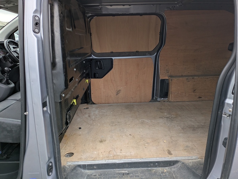 Peugeot 2.0 BlueHDi 1400 Professional Premium Standard Panel Van 6dr Diesel Manual MWB Euro 6 (s/s) (145 ps)