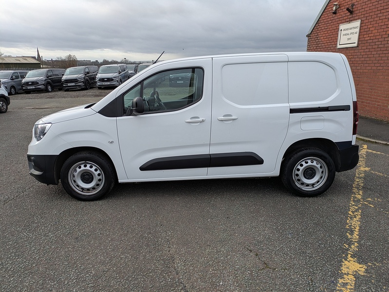 Vauxhall 1.5 Turbo D 2300 Dynamic Panel Van 5dr Diesel Auto L1 H1 Euro 6 (s/s) (130 ps)