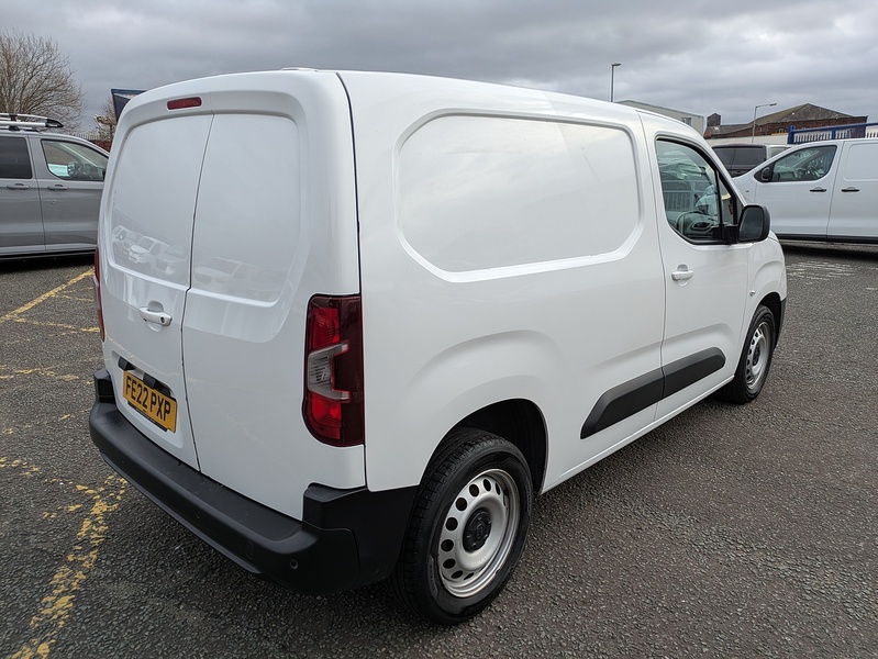 Vauxhall 1.5 Turbo D 2300 Dynamic Panel Van 5dr Diesel Auto L1 H1 Euro 6 (s/s) (130 ps)