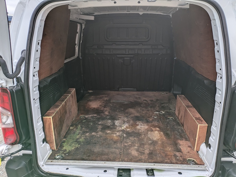 Vauxhall 1.5 Turbo D 2300 Dynamic Panel Van 5dr Diesel Auto L1 H1 Euro 6 (s/s) (130 ps)