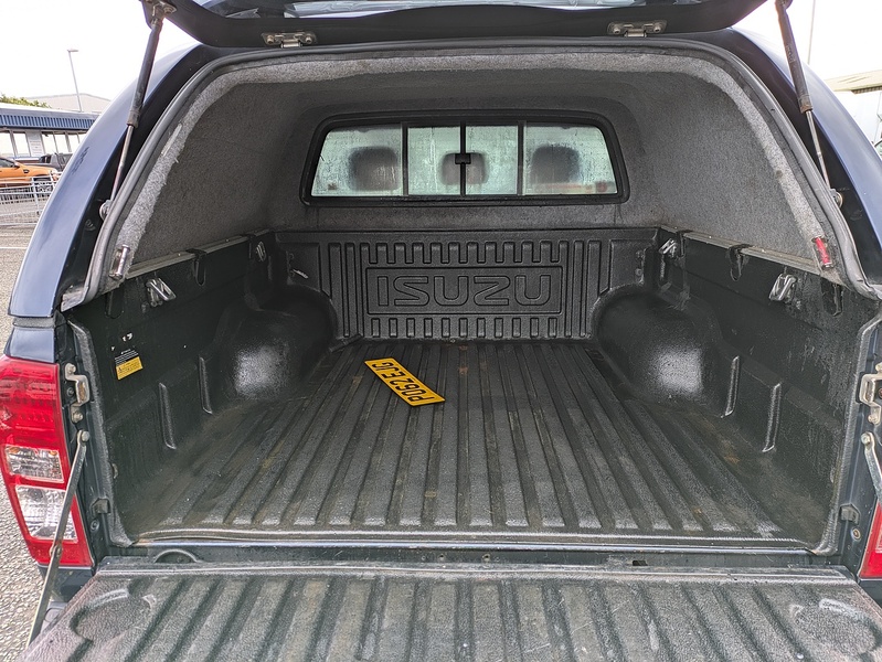 Isuzu 2.5 TD Yukon Pickup 4dr Diesel Manual 4x4 (194 g/km, 161 bhp)