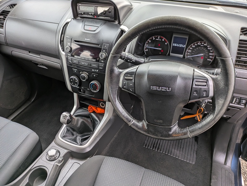 Isuzu 2.5 TD Yukon Pickup 4dr Diesel Manual 4x4 (194 g/km, 161 bhp)