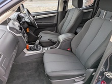 2.5 TD Yukon Pickup 4dr Diesel Manual 4x4 (194 g/km, 161 bhp)