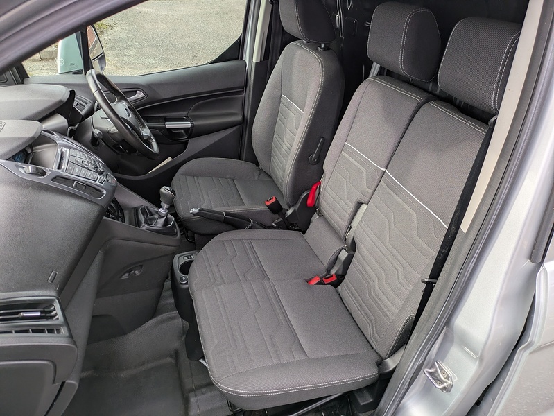 Ford 1.5 TDCi 240 Limited Panel Van 5dr Diesel Manual L2 H1 (119 g/km, 118 bhp)