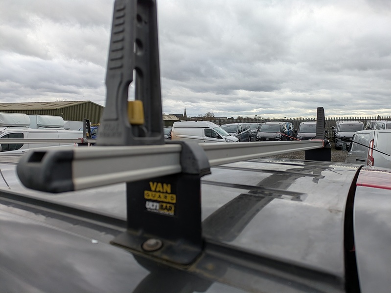 Ford 1.5 200 EcoBlue Limited Panel Van 5dr Diesel Manual L1 Euro 6 (s/s) (120 ps)