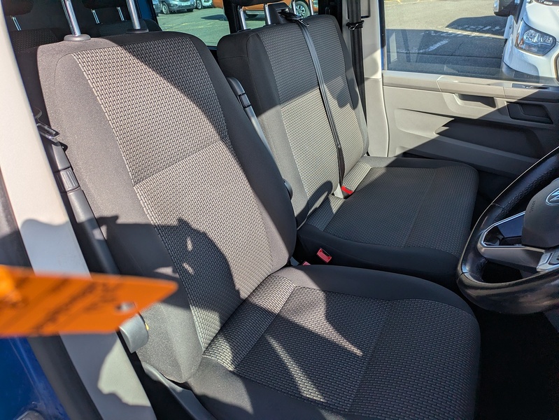 Volkswagen 2.0 TDI T32 Highline Kombi Double Cab 5dr Diesel DSG FWD LWB High Roof Euro 6 (s/s) (150 ps)