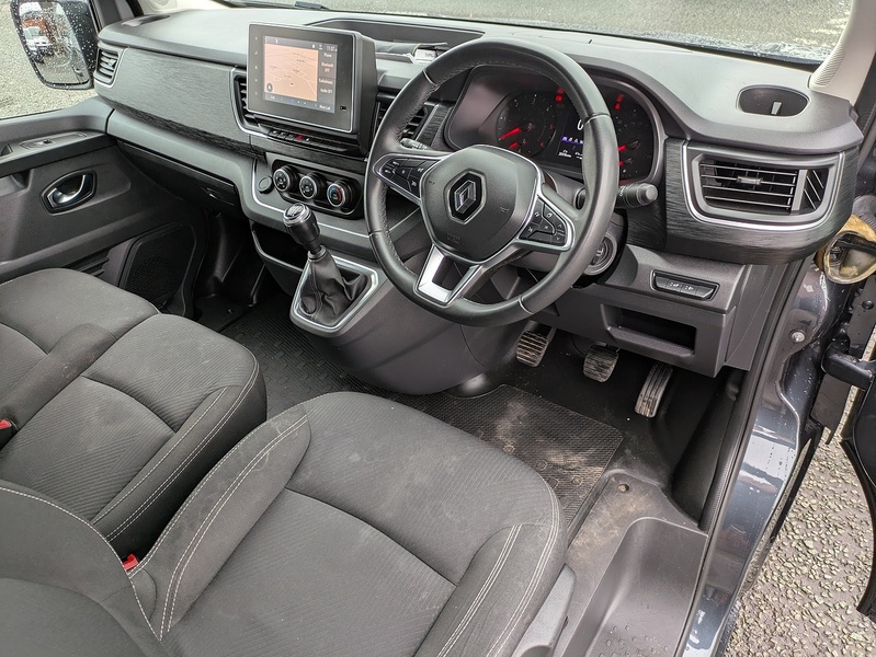 Renault 2.0 dCi Blue LL30 Sport Crew Van Double Cab 6dr Diesel Manual L2 H1 Euro 6 (s/s) (150 ps)