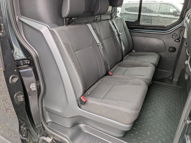 Renault 2.0 dCi Blue LL30 Sport Crew Van Double Cab 6dr Diesel Manual L2 H1 Euro 6 (s/s) (150 ps)