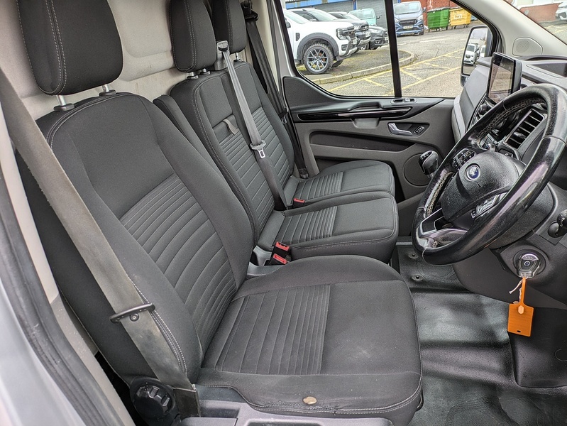 Ford 2.0 300 EcoBlue Limited Panel Van 5dr Diesel Manual L1 H2 Euro 6 (s/s) (130 ps)