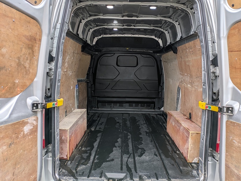 Ford 2.0 300 EcoBlue Limited Panel Van 5dr Diesel Manual L1 H2 Euro 6 (s/s) (130 ps)