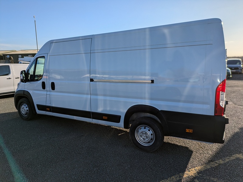 Peugeot 2.2 BlueHDi 435 Professional Premium + Panel Van 5dr Diesel Manual L4 High Roof Euro 6 (s/s) (140 ps)